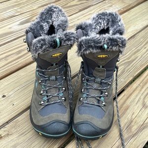 Columbia Winter Boots